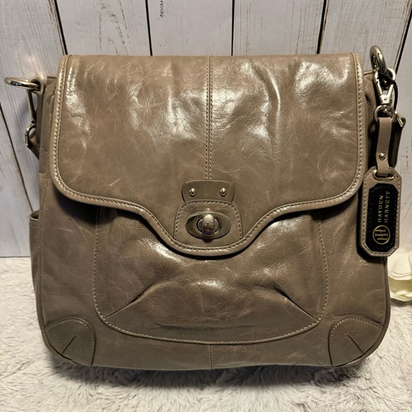 HP💕 Hayden Harnett Turnlocks Hobo - Picture 2 of 12